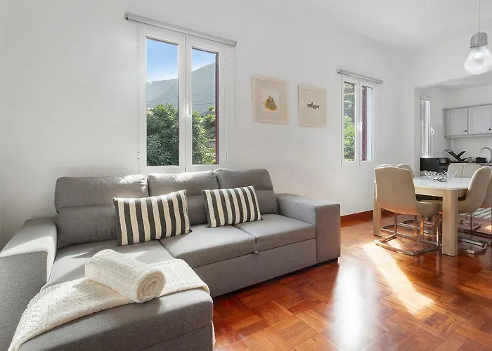 Casa Da Avo Ferreirinha * Seixal (Madeira)